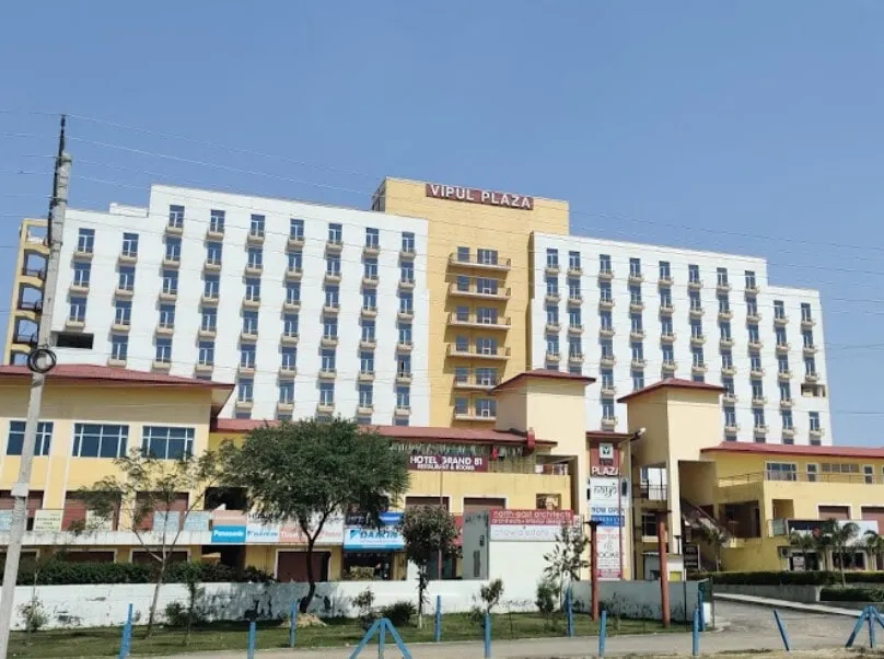 Vipul Plaza